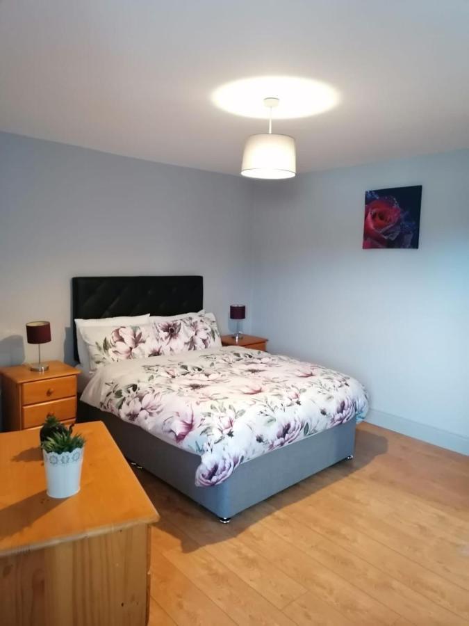 Oak House Apartment 恩尼斯 外观 照片